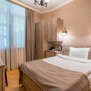 3* Hotel Imperial House