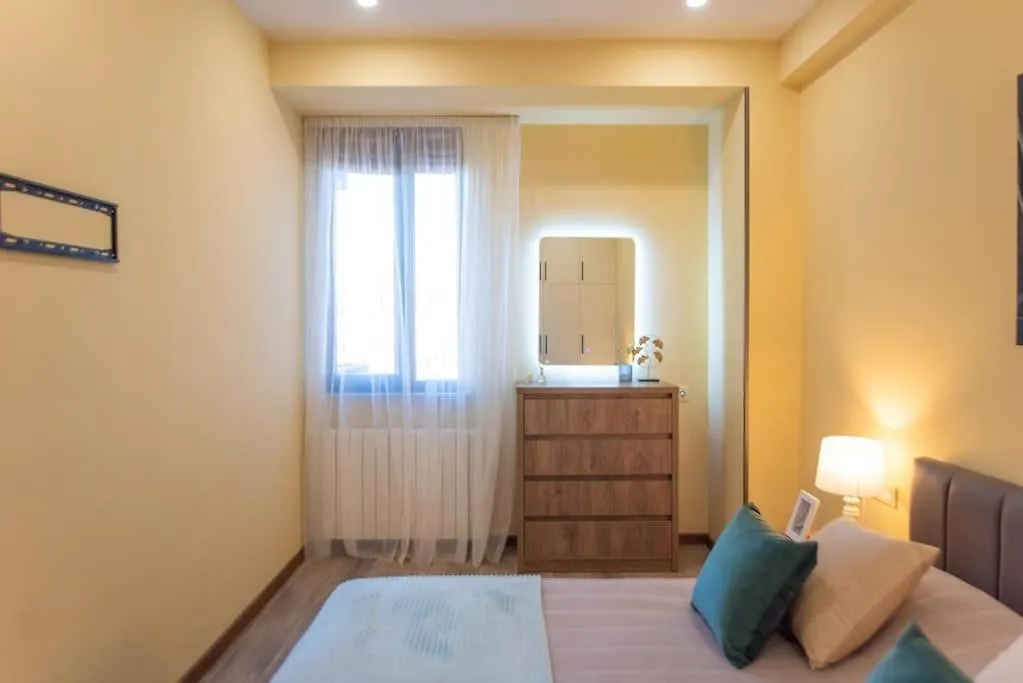 Gg Home - 1-Bedroom Apartment With River View Tbilisi